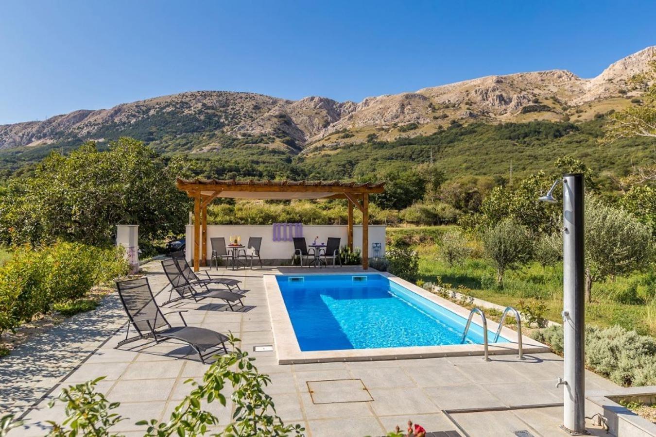 U Kuci S Bazenom Apartment Baska (Krk)